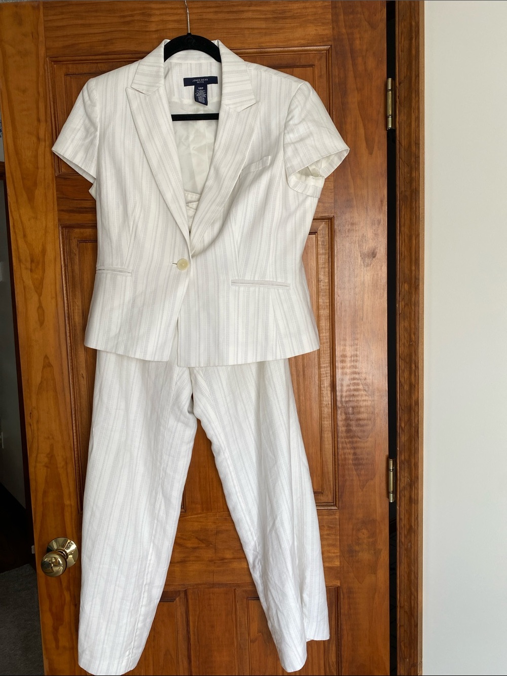 Jones Wear White Pinstripe Short-Sleeve Pantsuit